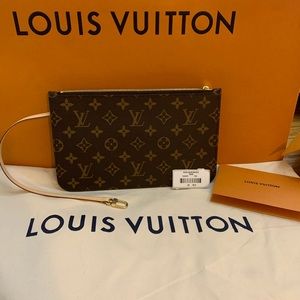 NEW Louis Vuitton Neverfull Pouch